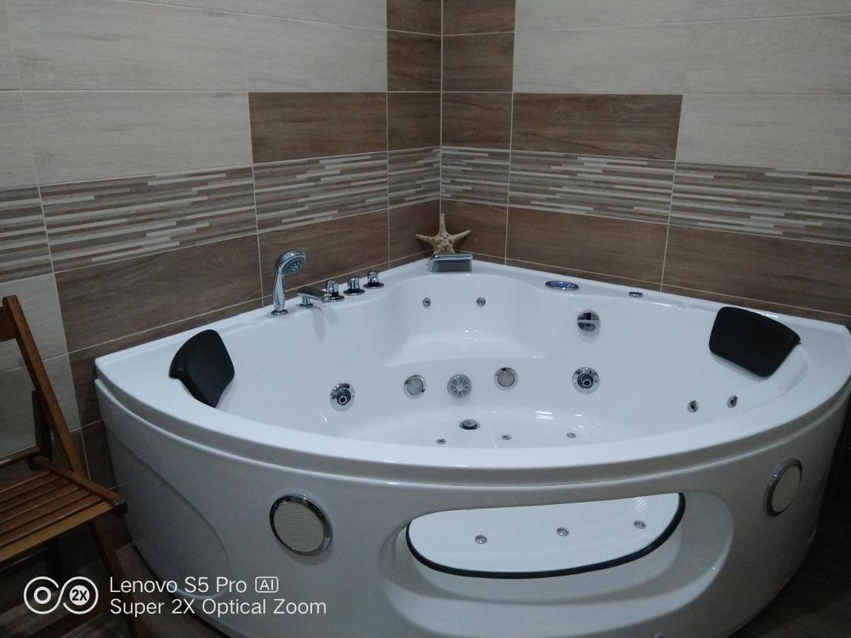 Apartman S Virivkou A Infrasaunou V Olomouci Luaran gambar